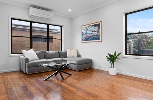 Mayfield House | Large Home in Mayfield