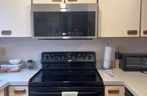 East Stroudsburg House | Poconos Dream House