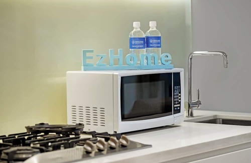 Crows Nest Apartment | Stylish St Leonards Retreat - Central & Convenient