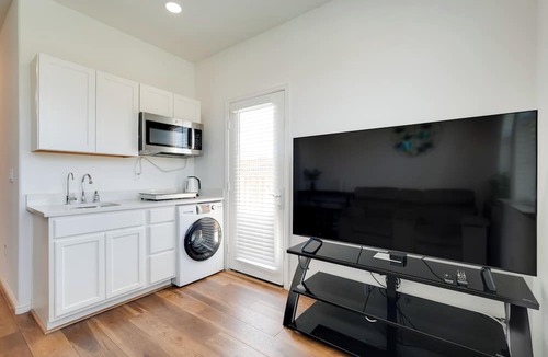 Lathrop Apartment | River Island Apt: Private Yard & Patio!