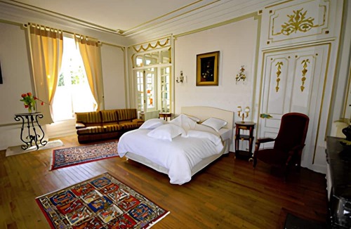 Saint-Pierre-du-Vauvray Resort | Château Domaine Leblanc