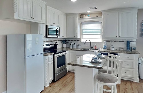 Surfside Beach House | Surfside Beach House | Ocean Views + Pool