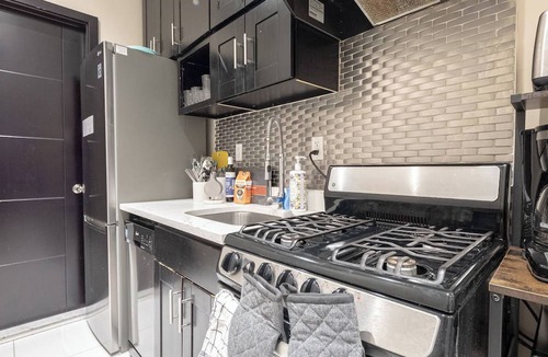 Manhattan Valley Apartment | Spacious 4BR 2BA duplex apt with private patio & WD