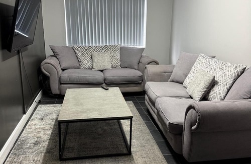 Huddersfield House | WoolPack Huddersfield Inn