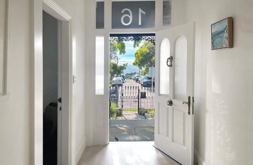 Bronte House | The Bronte Delight