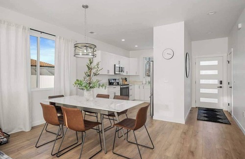 Spokane House | Modern Villa with Scenic Views