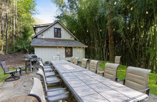 Hendersonville House | The Willows Retreat