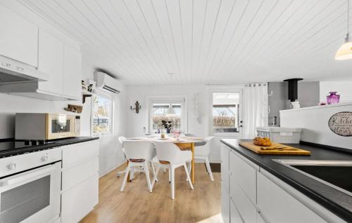 Diernæs Strandby House | Amazing Home In Haderslev With Wifi