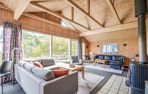 Elsegarde Strand House | Four-Bedroom Holiday Home In Ebeltoft