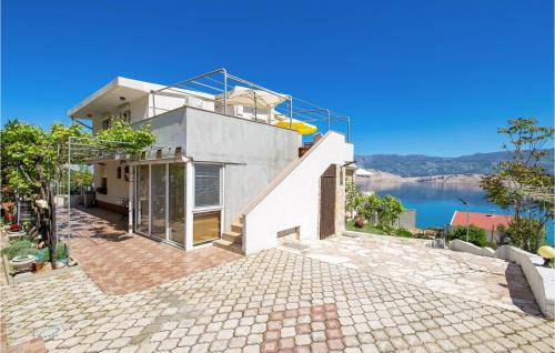 Bosana Apartment | Awesome Apartment In Bosana With House Sea View