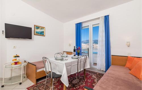 Bosana Apartment | Awesome Apartment In Bosana With House Sea View