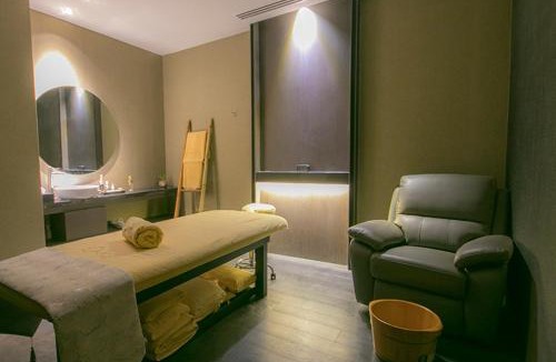 Clichy-Sous-Bois Apartment | Spa