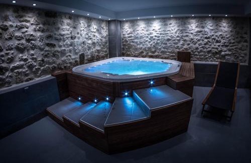 Clichy-Sous-Bois Apartment | Spa