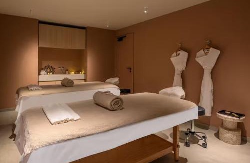 Clichy-Sous-Bois Apartment | Spa