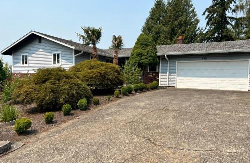 Lents House | Entire Elegant Home For You.