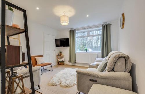 Little Hulton House | Modern and stylish 2 beds house