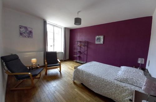 Arnay-le-Duc House | Les pivoines