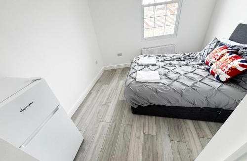 Brent House | 149 budget guesthouse