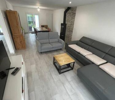 Pontault-Combault House | Maison 6 couchages avec jardin