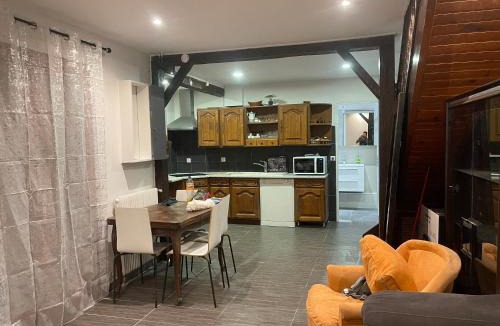 Bezons House | Izzy