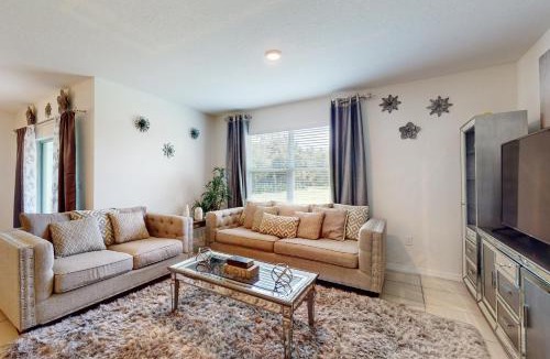 Meadow Woods House | Orlando Oasis