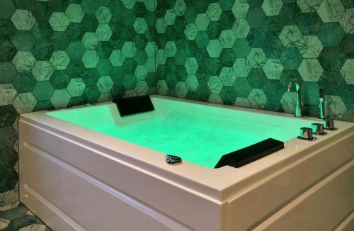 Roppenheim Apartment | L'Oasis tropicale