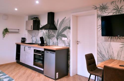 Roppenheim Apartment | L'Oasis tropicale