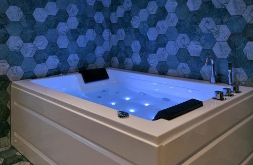 Roppenheim Apartment | L'Oasis tropicale