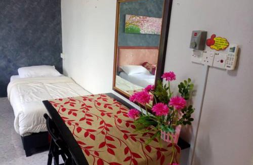 Kampung Bukit Bunga Hotel | D' BUNGA HOTEL BUKIT BUNGA Bilik Standard Triple