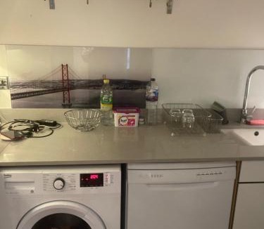 Royal Docks House | Madus roomz