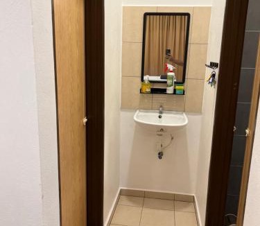 Bayas House | Lot 1488