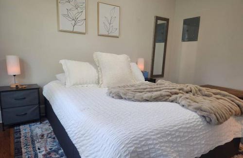 East Durham House | Cheerful 2 Bedrms-Walk2DowntownDUKE NCCU Location