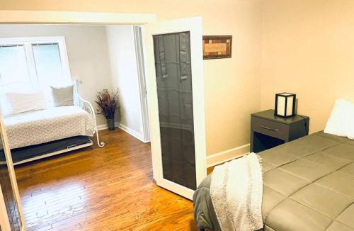 Shrewsbury Ski Chalet | Only Minutes to Downtown Webster Groves