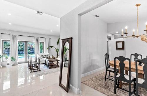 Palmetto Bay Villa | Peacock Villa Palmetto Bay