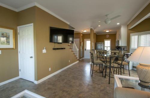 Saint Helena Island House | 314 Ocean Point Dr