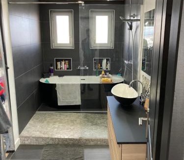Bel Air - Le Golf - Cote Chaude House | Chambre privée dans villa