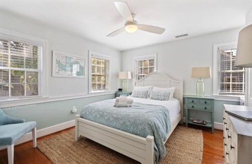 Cannonborough Elliotborough House | The Carriage House at Ashley Inn circa 1852 Just 4 Blocks To King