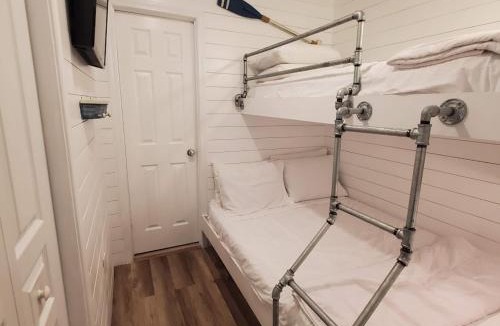 Miramar Beach House | Beach Resort 208