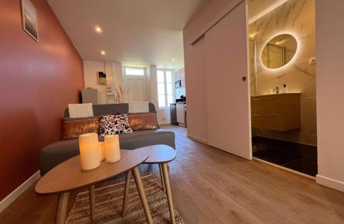 Montlucon Apartment | Le Smooth Terracotta - Confort - Quartier Calme