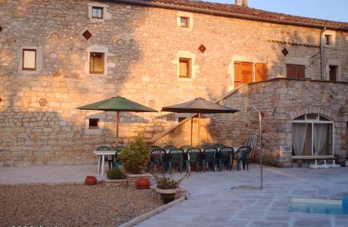 Saint-Alban-sous-Sampzon House | Maison de 2 chambres avec piscine partagee jardin clos et wifi a Grospierres