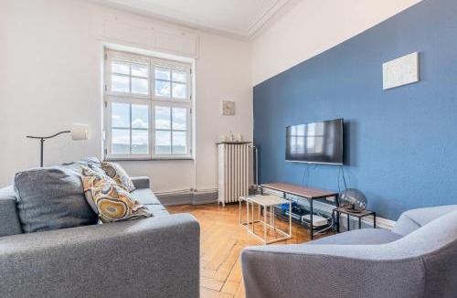 Nouvelle Ville Apartment | Le De Gaulle