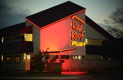 Amherst Hotel | Red Roof Inn PLUS+ University at Buffalo - Amherst