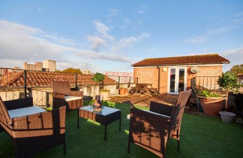 Bristol Apartment | Duplex! Penthouse! Private Rooftop! Location!