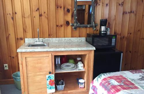 Shelburne Hotel | Birch View Motor Lodge