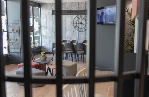 Anatole France Danton Hotel | B&B HOTEL Le Havre Centre Gare