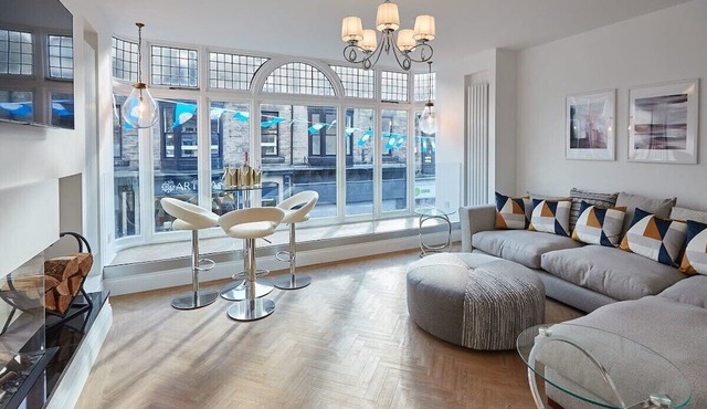 Host & Stay | Oxford House