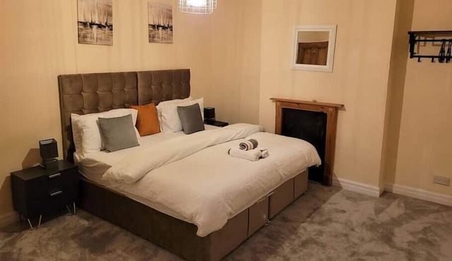 Nice 4-bedroom vacation home with indoor fireplace