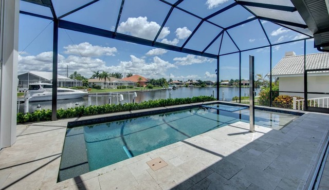 NEW Luxury Executive Waterfront Home in Punta Gorda Isles! Dock, Pool/Spa, Beach Essentials, Bikes