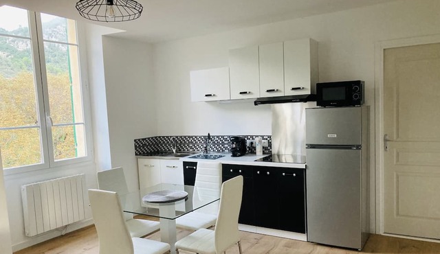 Charming apartment in a magnificent residence