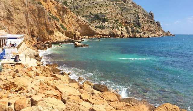 magnificent apartment 300 meters from the beach